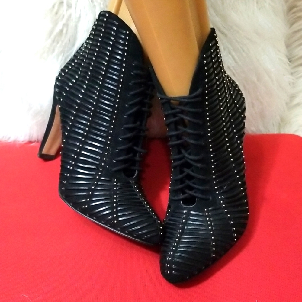 VINCE CAMUTO BOOTS